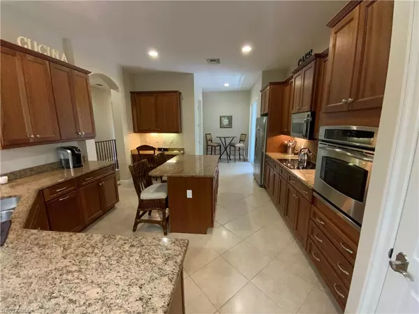 Naples, FL 34110,1315 Remington WAY #1201