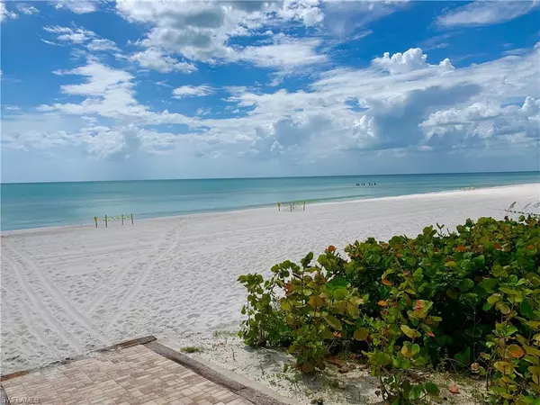 Naples, FL 34108,10475 GULF SHORE DR #113