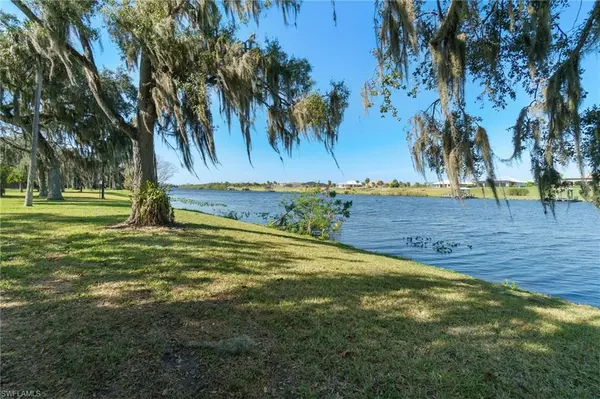 Labelle, FL 33935,639 Rope Bend DR