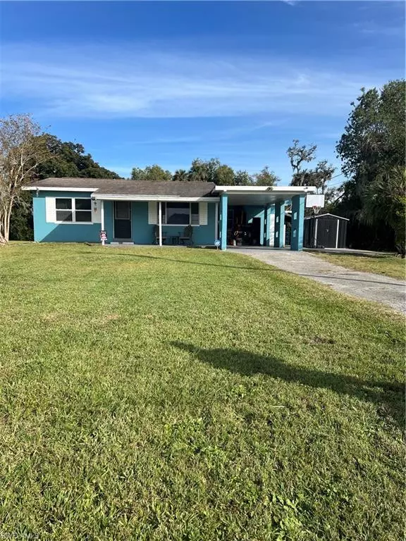 Fort Myers, FL 33905,4841 Shady River LN