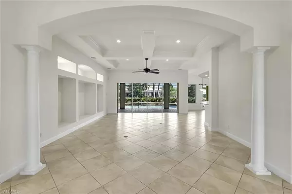 Naples, FL 34110,15948 Paseo LN