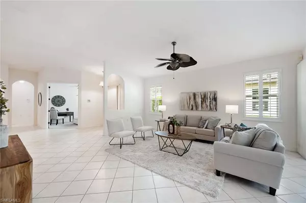 Naples, FL 34119,1834 Tarpon Bay DR S #89