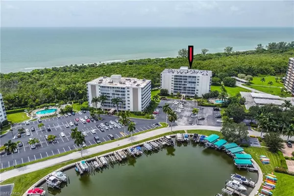 5 Bluebill AVE #412, Naples, FL 34108