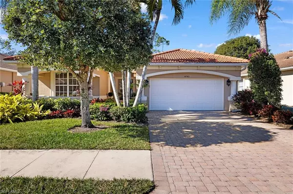 Naples, FL 34112,4745 Cerromar DR