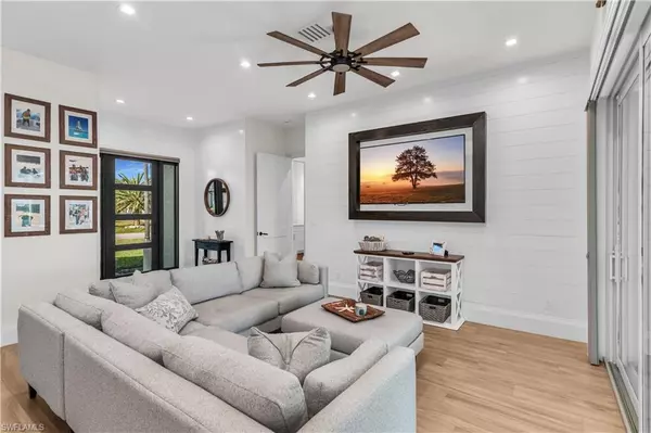 Naples, FL 34114,18198 Royal Hammock BLVD