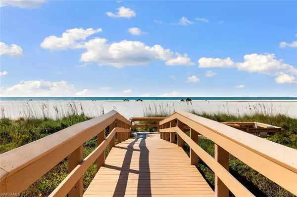 Marco Island, FL 34145,180 Seaview CT #114