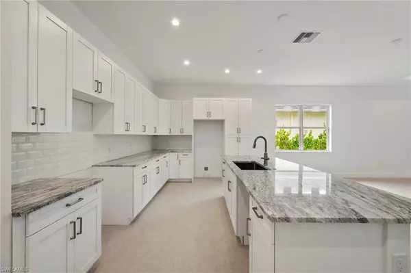 Naples, FL 34112,2548 Linda DR