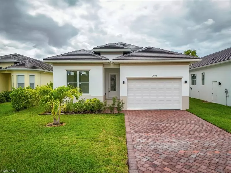 2548 Linda DR, Naples, FL 34112