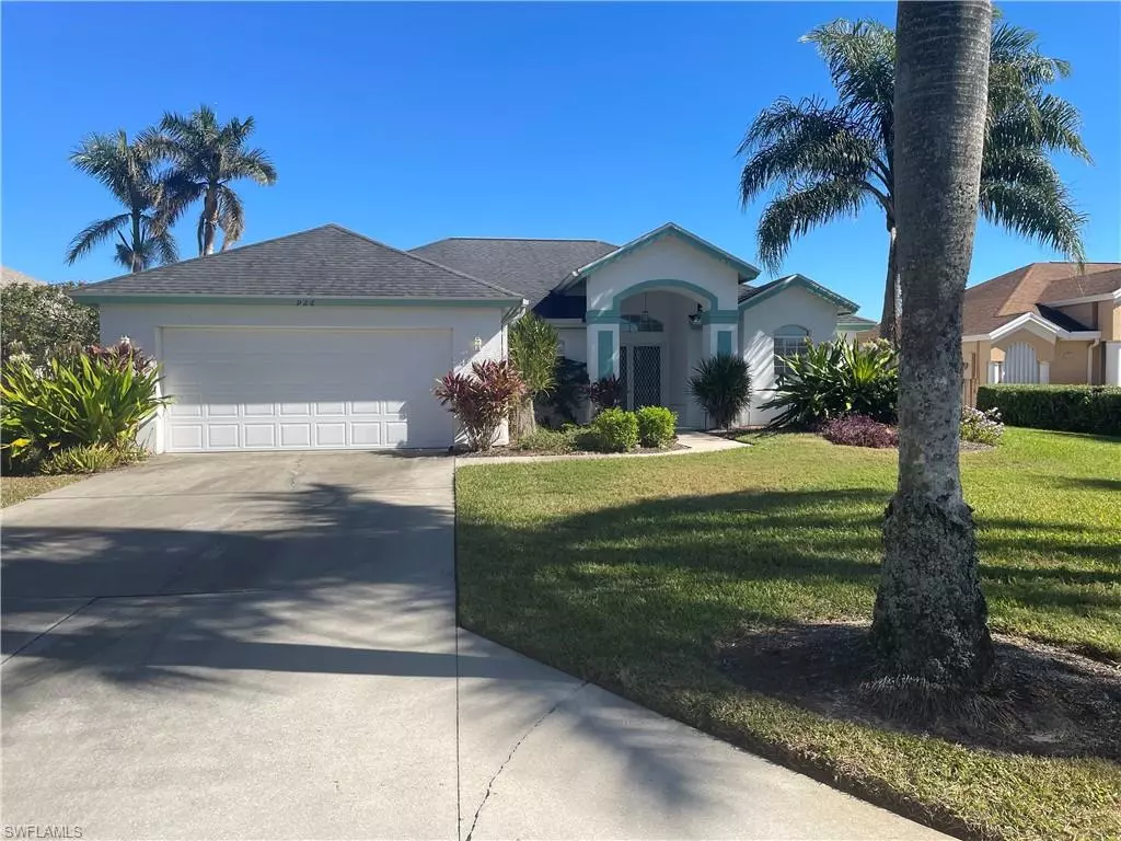 Naples, FL 34104,926 Marble DR