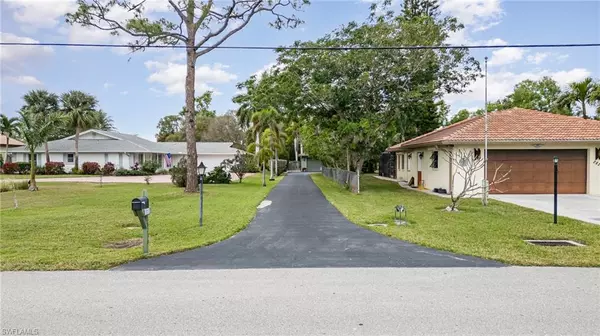 Bonita Springs, FL 34134,28230 Meadowlark LN