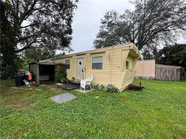 328 State ST, North Fort Myers, FL 33903