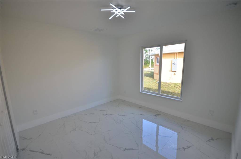 Lehigh Acres, FL 33974,1130 Edelweiss ST E
