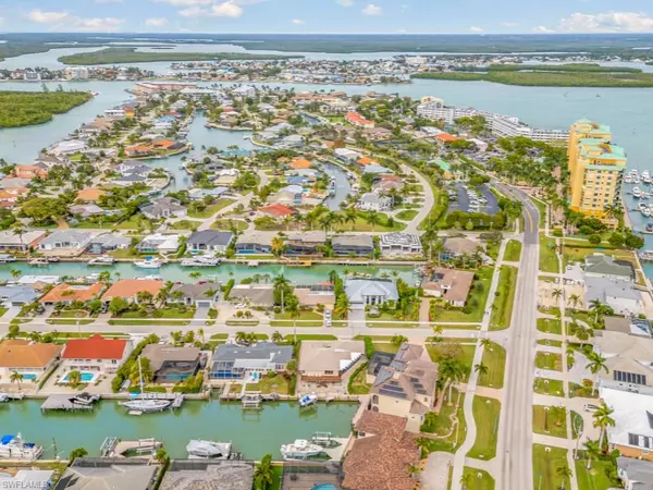 Marco Island, FL 34145,851 Perrine CT