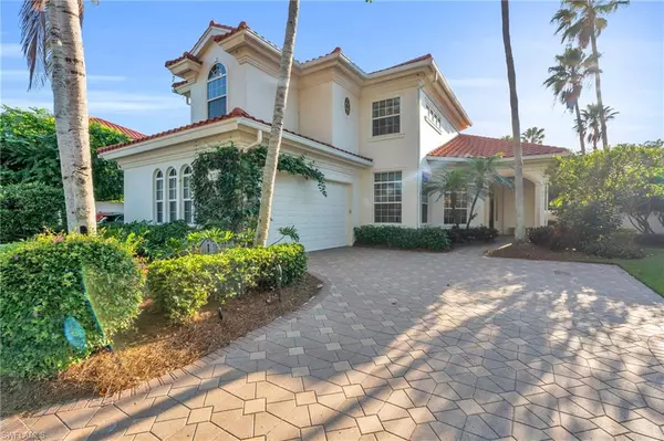 Naples, FL 34108,8731 La Palma LN