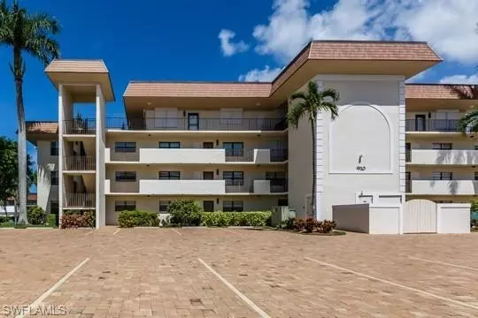 Marco Island, FL 34145,910 Huron CT #101