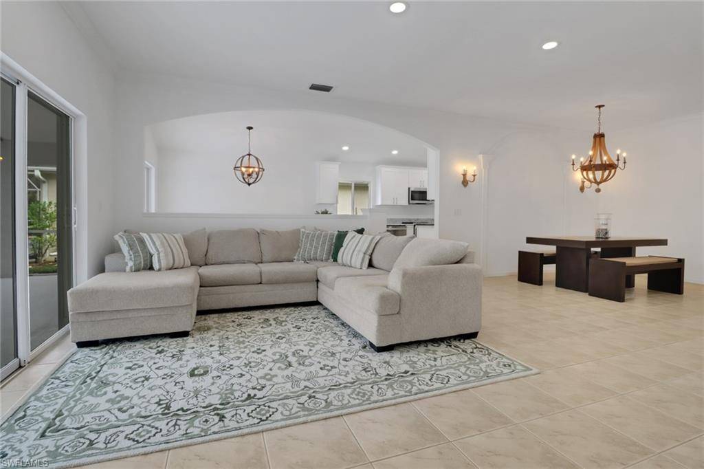 Naples, FL 34104,7849 Stratford DR