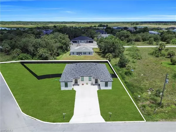 Lehigh Acres, FL 33971,2416/2418 Xelda AVE N