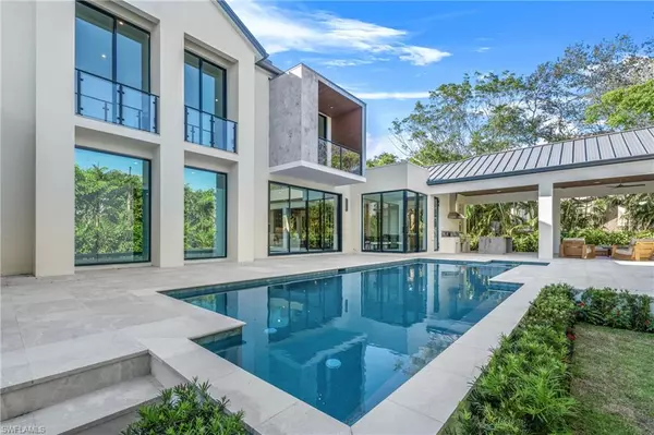 Naples, FL 34102,1800 Crayton RD