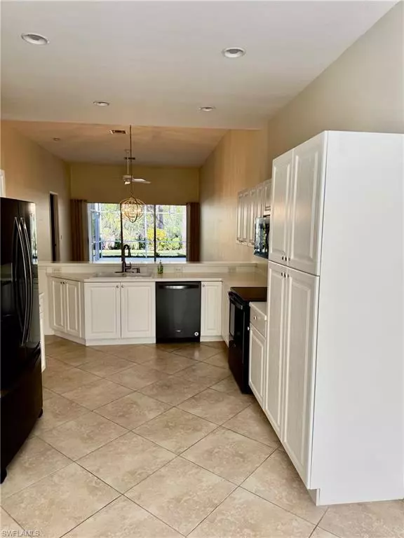 Naples, FL 34110,5939 Northridge DR