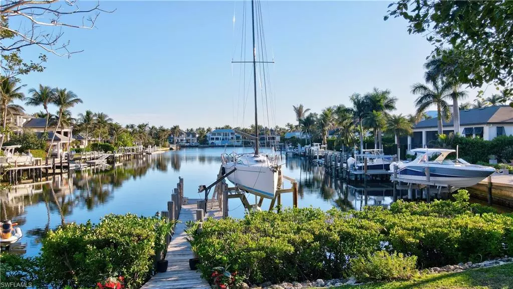 442 18th AVE S, Naples, FL 34102