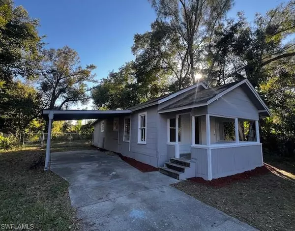 3828 Washington AVE, Fort Myers, FL 33916