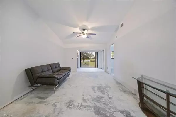 Naples, FL 34112,2045 Pine Isle LN #2045