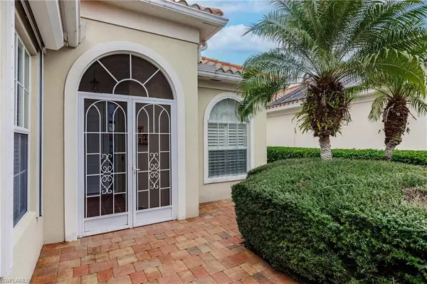 Naples, FL 34109,4945 San Pablo CT