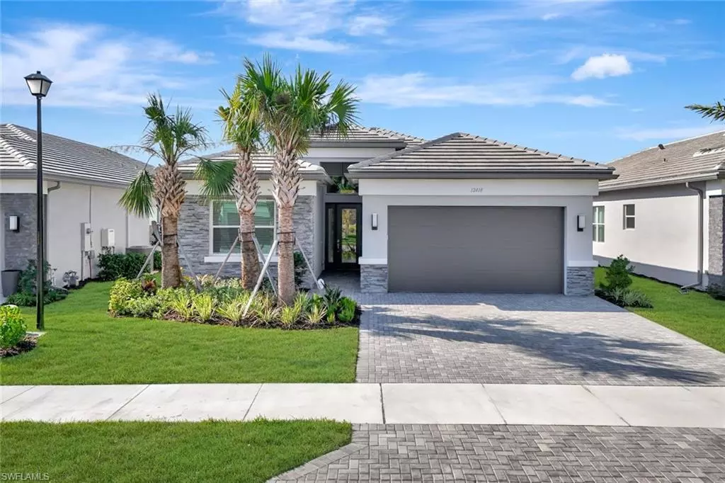 Naples, FL 34120,12418 Dahlia CT