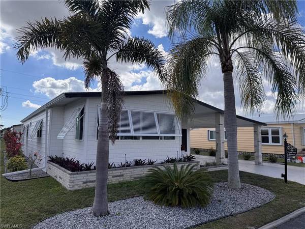 9221 Bonita DR, North Fort Myers, FL 33903