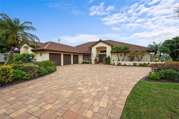 20273 Leopard LN, Estero, FL 33928