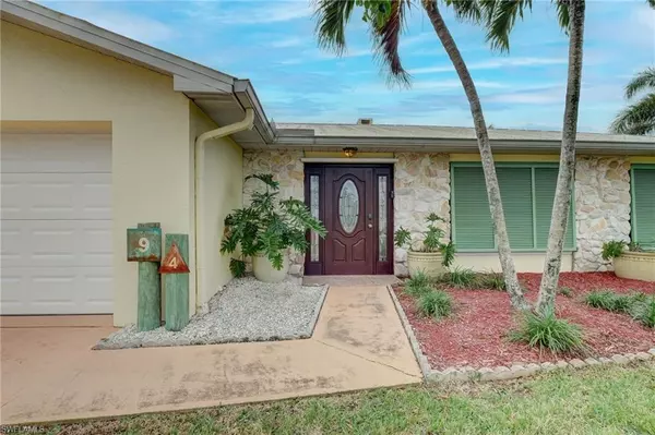 Bonita Springs, FL 34134,94 1st ST