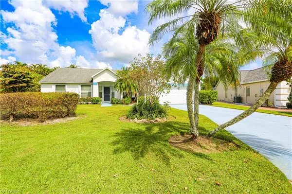 Naples, FL 34104,7775 Scarlet CT