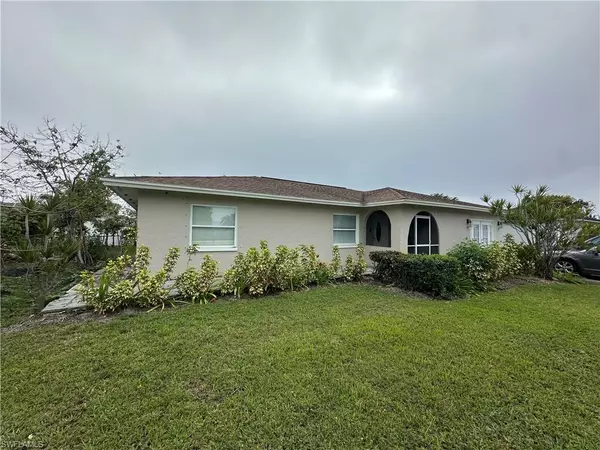 3112 52nd TER SW, Naples, FL 34116