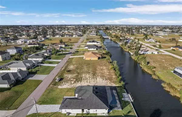 Cape Coral, FL 33991,2227 SW 2nd TER