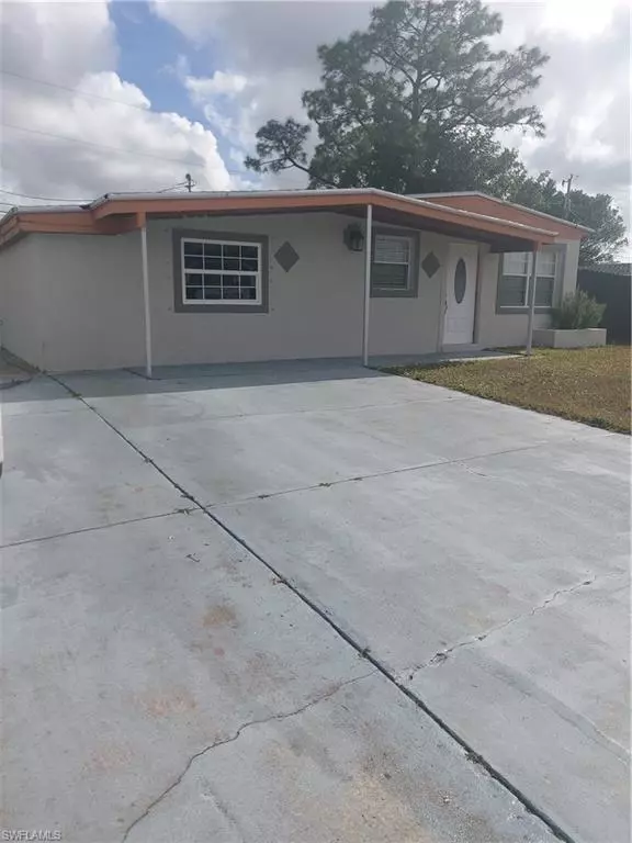 Lehigh Acres, FL 33936,124 Apache ST