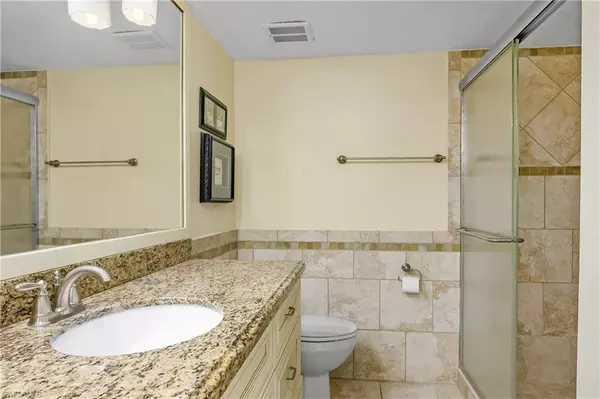 Naples, FL 34110,215 Cypress WAY E #B2