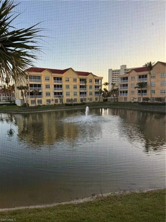 Fort Myers Beach, FL 33931,7461 Bella Lago DR #233