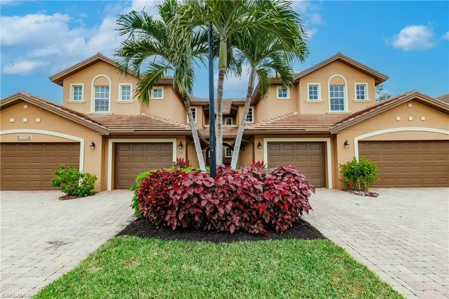 6685 Alden Woods CIR #202, Naples, FL 34113