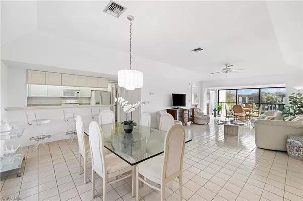 1530 Oyster Catcher PT #1530C, Naples, FL 34105