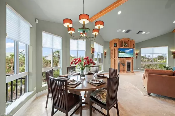 Sanibel, FL 33957,4353 Gulf Pines DR