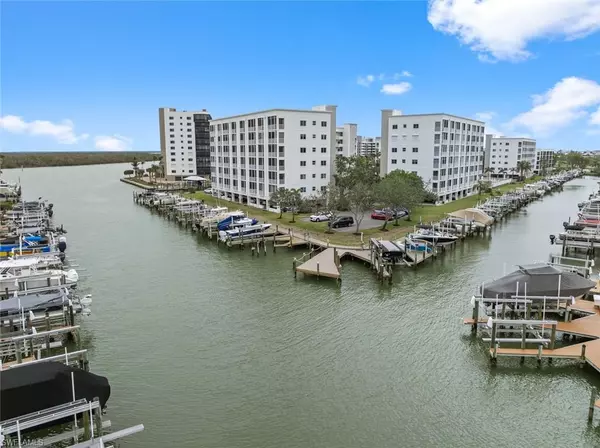 4341 Bay Beach LN #142, Fort Myers Beach, FL 33931