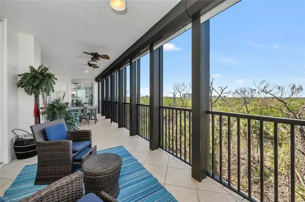 445 Cove Tower DR #504, Naples, FL 34110