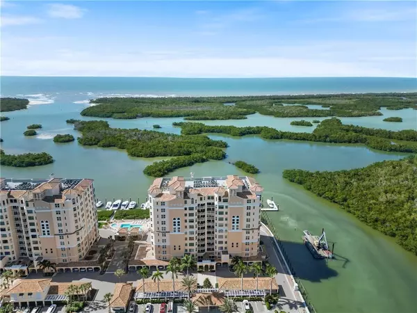 Naples, FL 34110,445 Dockside DR #B903