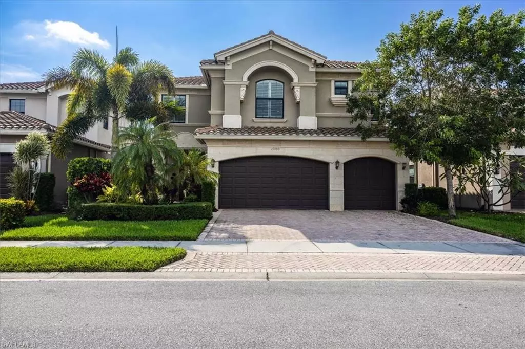 Naples, FL 34109,13800 Luna DR