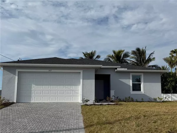 Cape Coral, FL 33993,207 NW 28th TER