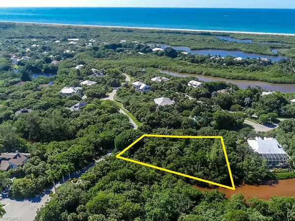 Sanibel, FL 33957,5398 Osprey CT