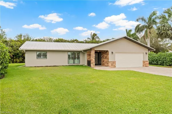 Fort Myers, FL 33919,681 Astarias CIR