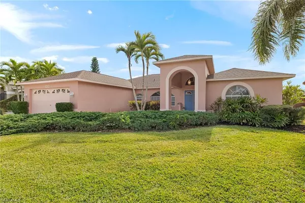 4105 Olde Meadowbrook LN, Estero, FL 34134