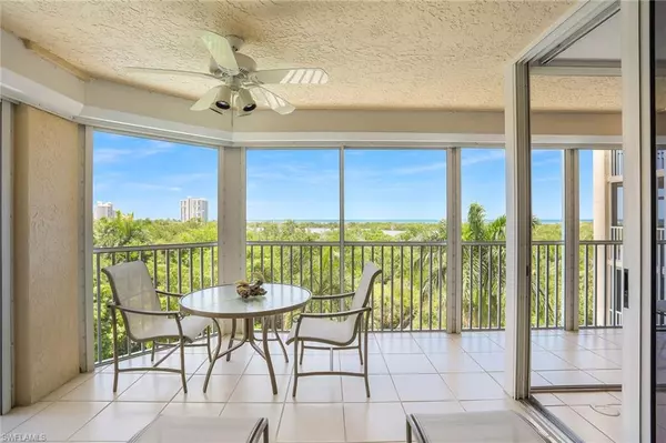 Naples, FL 34108,5550 Heron Point DR #402