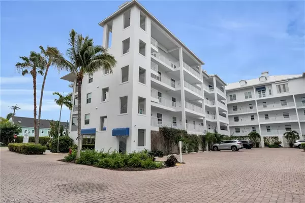 Marco Island, FL 34145,140 Palm ST #3